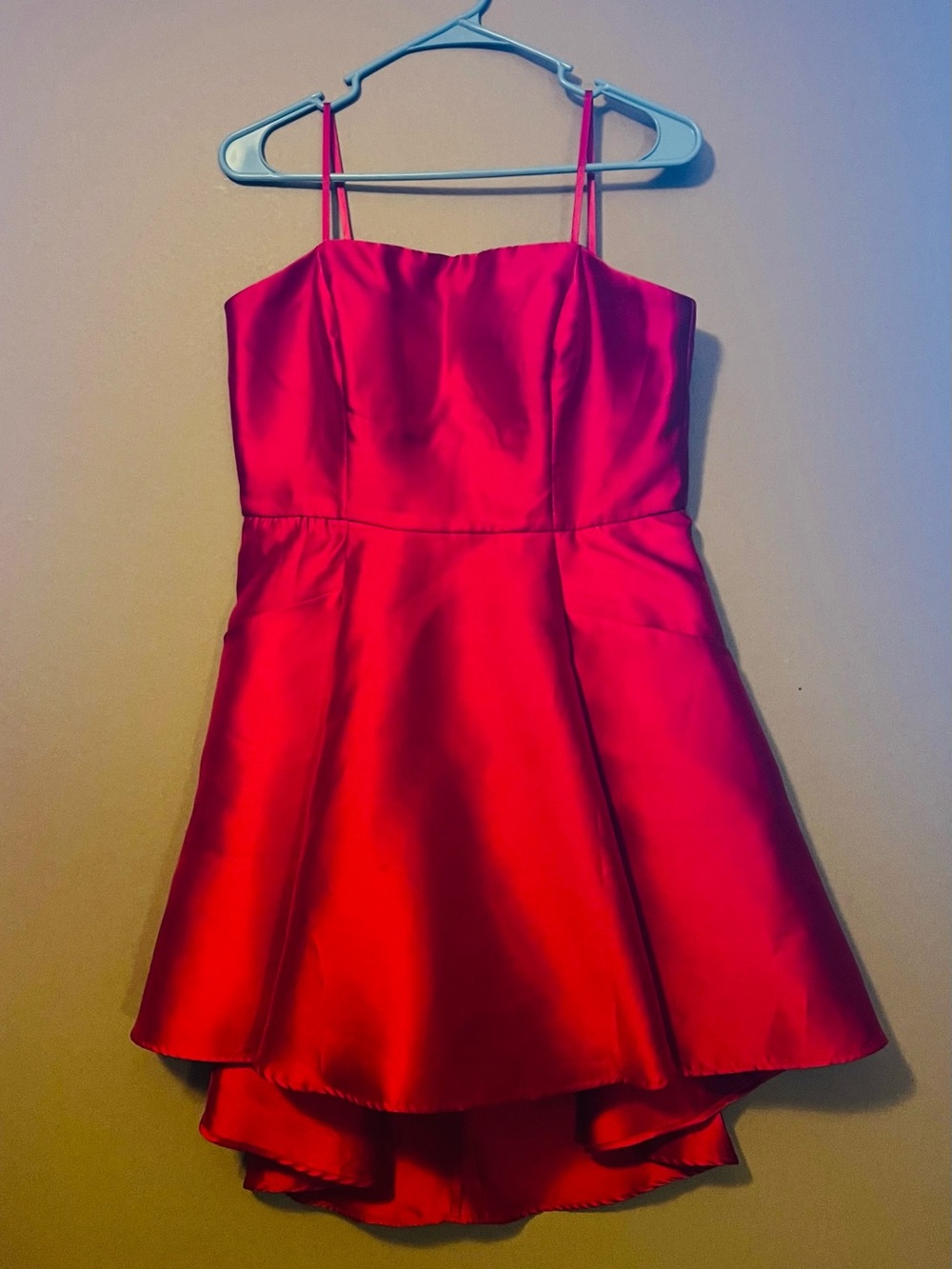 Vintage/ Y2K City
Triangles Red Satin High-
Low size 11 women’s